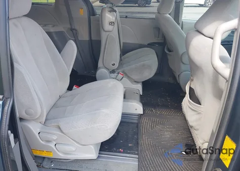 2014 Toyota Sienna Le V6 8 Passenger from USA, damaged, VIN 5TDKK3DC6ES458218